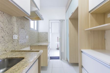 Apartamento à venda com 70m², 3 quartos e 2 vagasCozinha