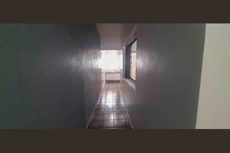 Corredor Interno de casa para alugar com 1 quarto, 125m² em Jaguaribe, Osasco