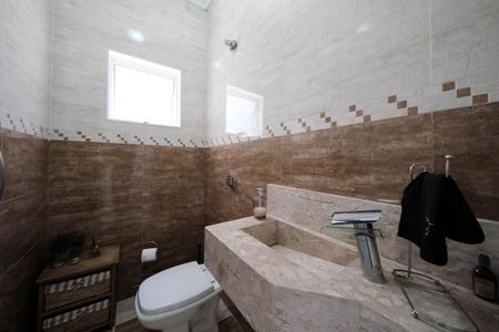 Casa para alugar com 200m², 4 quartos e 4 vagasLavabo