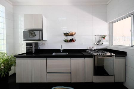 Casa para alugar com 200m², 4 quartos e 4 vagasCozinha 