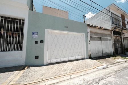 Casa para alugar com 200m², 4 quartos e 4 vagasFachada