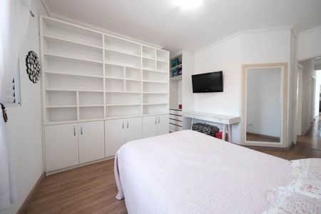 Casa para alugar com 200m², 4 quartos e 4 vagasSuíte 1