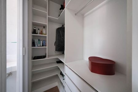 Casa para alugar com 200m², 4 quartos e 4 vagasCloset Suíte 1