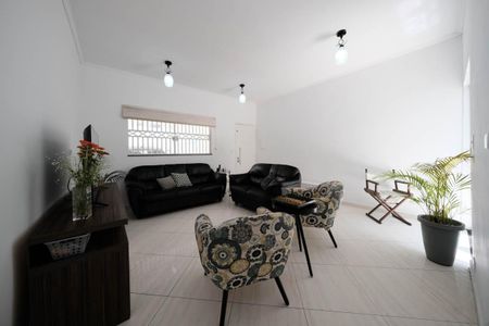 Casa para alugar com 200m², 4 quartos e 4 vagasSala
