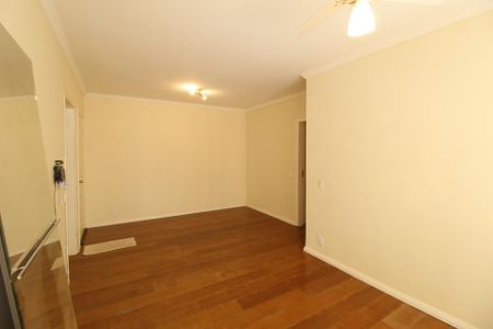 Sala de apartamento para alugar com 2 quartos, 100m² em Moinhos de Vento, Porto Alegre