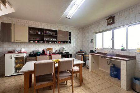 Casa à venda com 138m², 3 quartos e 2 vagasCozinha