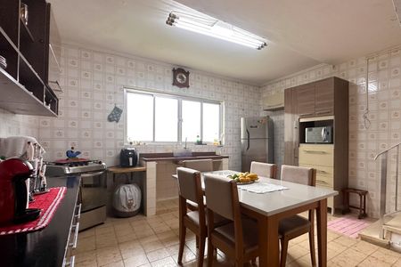 Casa à venda com 138m², 3 quartos e 2 vagasCozinha