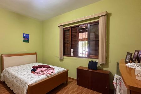 Casa à venda com 138m², 3 quartos e 2 vagasQuarto 1