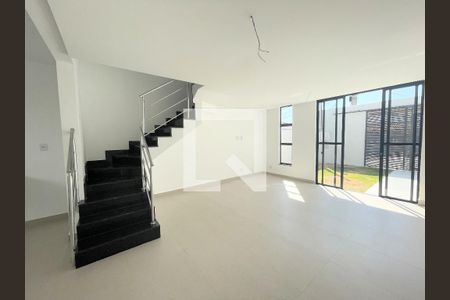 Casa à venda com 3 quartos, 118m² em Santa Amelia, Belo Horizonte