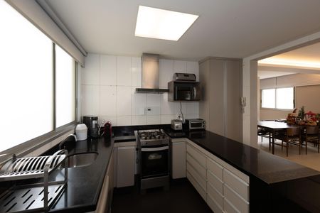 Apartamento à venda com 104m², 2 quartos e 2 vagas Apartamento à venda com 104m², 2 quartos e 2 vagasCozinha