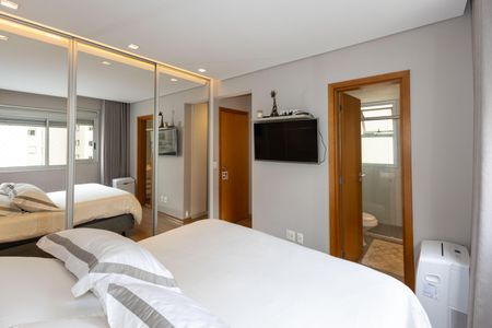 Apartamento à venda com 104m², 2 quartos e 2 vagas Apartamento à venda com 104m², 2 quartos e 2 vagasSuíte