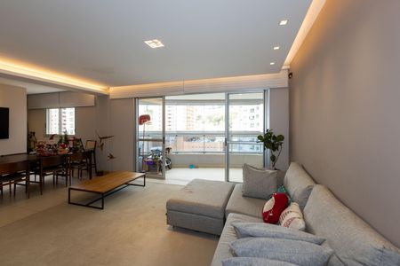 Apartamento à venda com 104m², 2 quartos e 2 vagas Apartamento à venda com 104m², 2 quartos e 2 vagasSala de Estar