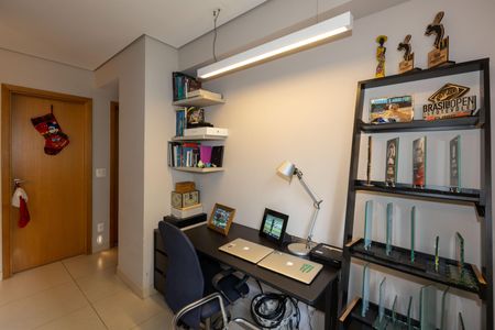 Apartamento à venda com 104m², 2 quartos e 2 vagas Apartamento à venda com 104m², 2 quartos e 2 vagasEscritório