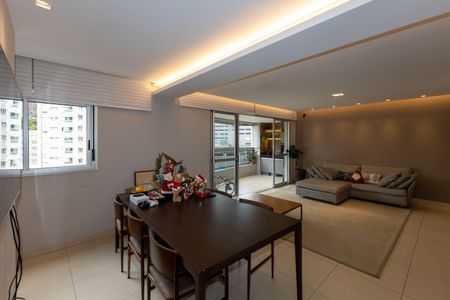 Apartamento à venda com 104m², 2 quartos e 2 vagas Apartamento à venda com 104m², 2 quartos e 2 vagasSala de Jantar