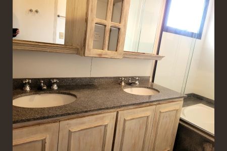 Apartamento à venda com 220m², 3 quartos e 4 vagas Apartamento à venda com 220m², 3 quartos e 4 vagasFoto 21