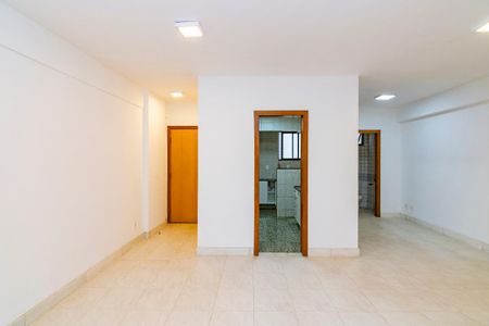 Apartamento para alugar com 75m², 2 quartos e 1 vagaSala