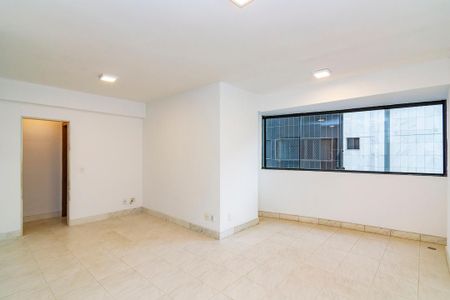 Sala de apartamento para alugar com 2 quartos, 75m² em Belvedere, Belo Horizonte