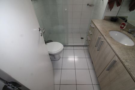 Apartamento à venda com 143m², 3 quartos e 2 vagasQuarto 2 - Banheiro