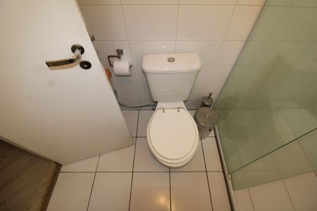 Apartamento à venda com 143m², 3 quartos e 2 vagasQuarto 2 - Banheiro