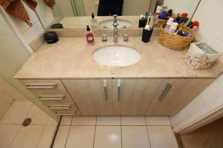 Apartamento à venda com 143m², 3 quartos e 2 vagasQuarto 2 - Banheiro