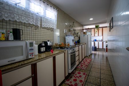 Apartamento à venda com 240m², 3 quartos e 2 vagasCozinha