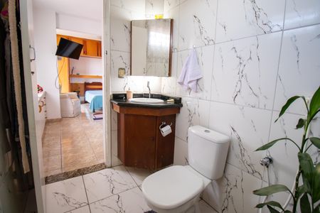 Apartamento à venda com 240m², 3 quartos e 2 vagasBanheiro da Suíte