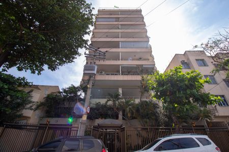 Apartamento à venda com 240m², 3 quartos e 2 vagasFachada
