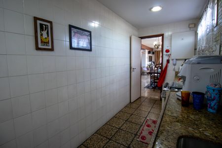 Apartamento à venda com 240m², 3 quartos e 2 vagasCozinha