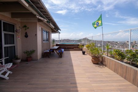 Apartamento à venda com 240m², 3 quartos e 2 vagasVaranda