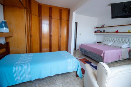 Apartamento à venda com 240m², 3 quartos e 2 vagasSuíte