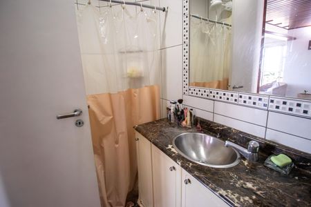 Apartamento à venda com 240m², 3 quartos e 2 vagasBanheiro Social