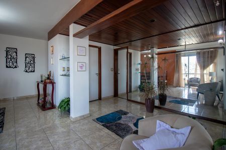 Apartamento à venda com 240m², 3 quartos e 2 vagasSala