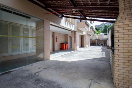 Apartamento à venda com 240m², 3 quartos e 2 vagasÁrea comum - Churrasqueira