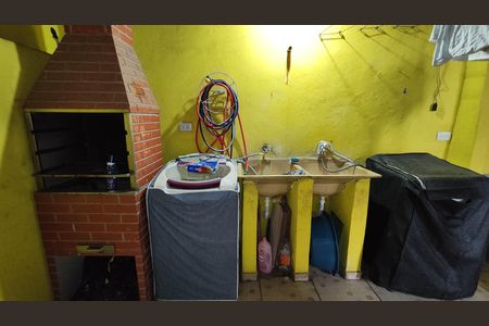 Casa para alugar com 62m², 2 quartos e 1 vagaÁrea de Serviço