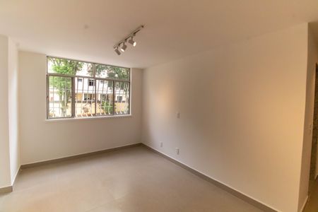 Sala de apartamento para alugar com 2 quartos, 56m² em Santa Rosa, Niterói