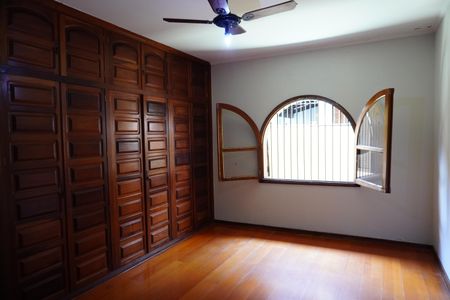 Casa para alugar com 313m², 3 quartos e 4 vagasSuíte