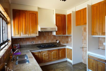 Casa para alugar com 313m², 3 quartos e 4 vagasCozinha