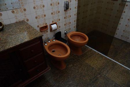 Casa para alugar com 313m², 3 quartos e 4 vagasBanheiro 1