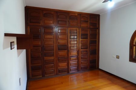 Casa para alugar com 313m², 3 quartos e 4 vagasQuarto 2