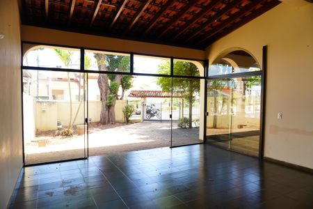 Casa para alugar com 313m², 3 quartos e 4 vagasGaragem