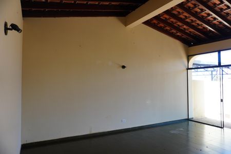 Casa para alugar com 313m², 3 quartos e 4 vagasGaragem