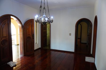 Casa para alugar com 313m², 3 quartos e 4 vagasSala