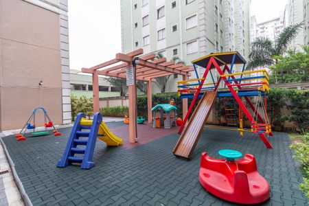 Apartamento à venda com 100m², 2 quartos e 1 vagaÁrea Comum - Playground 