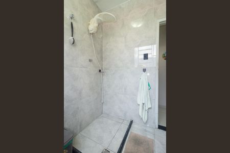 Casa para alugar com 240m², 2 quartos e 2 vagasBanheiro 1