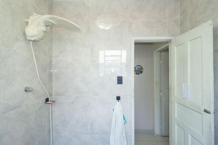 Casa para alugar com 240m², 2 quartos e 2 vagasBanheiro 1