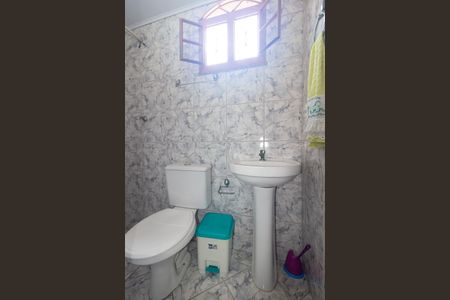 Casa para alugar com 240m², 2 quartos e 2 vagasBanheiro 2