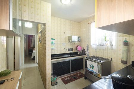 Casa para alugar com 240m², 2 quartos e 2 vagasCozinha