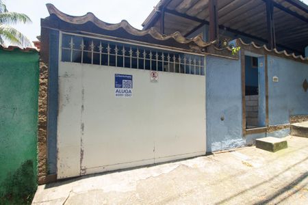 Casa para alugar com 240m², 2 quartos e 2 vagasFachada