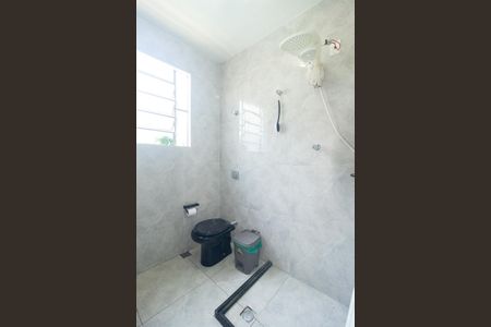 Casa para alugar com 240m², 2 quartos e 2 vagasBanheiro 1