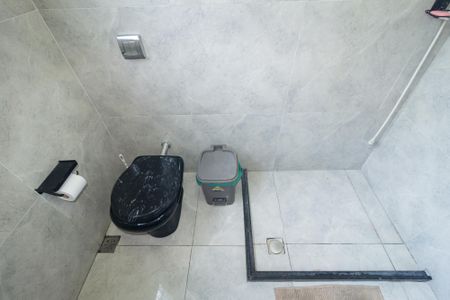 Casa para alugar com 240m², 2 quartos e 2 vagasBanheiro 1